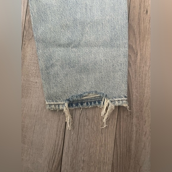 American Eagle distressed mom jeans - Picture 5 of 6